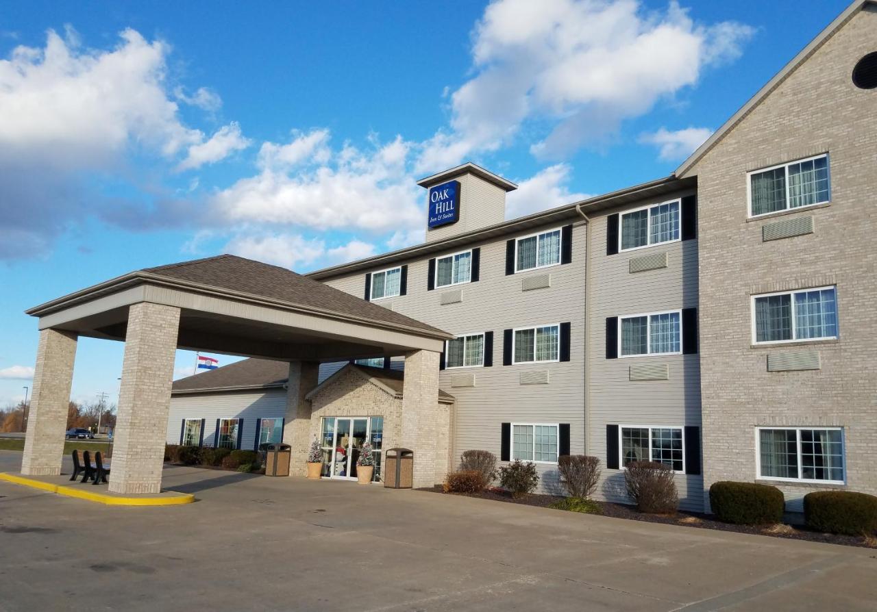 Oak Hill Inn and Suites — photo 1