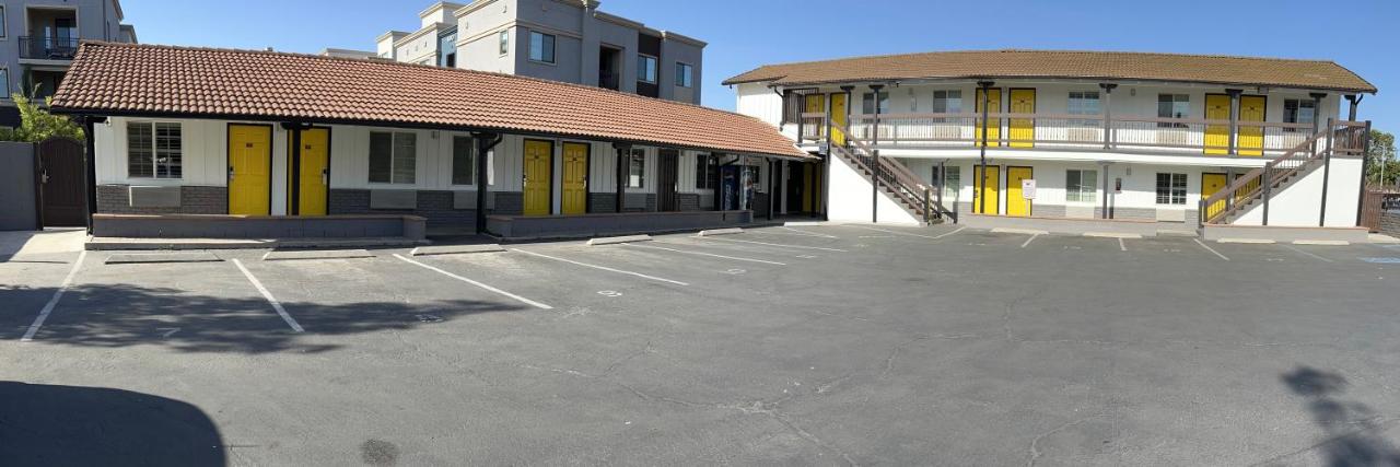 Sunset Inn Motel Escondido — photo 1