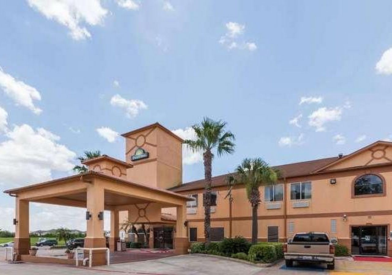 Studio 6 Suites Pasadena, TX — photo 1