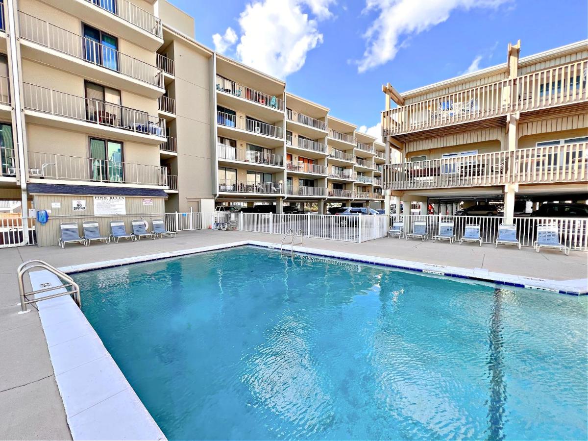 Gulf Village Condominium — photo 1