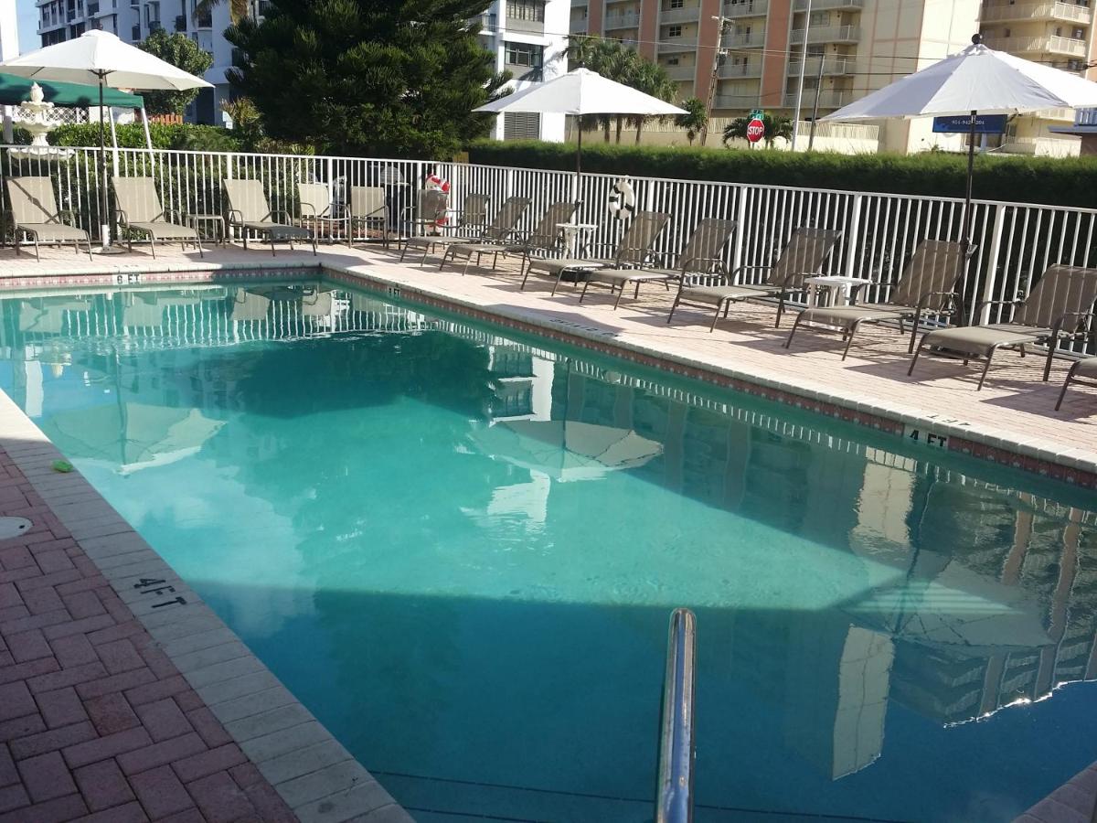 SHORES RESORT — photo 1