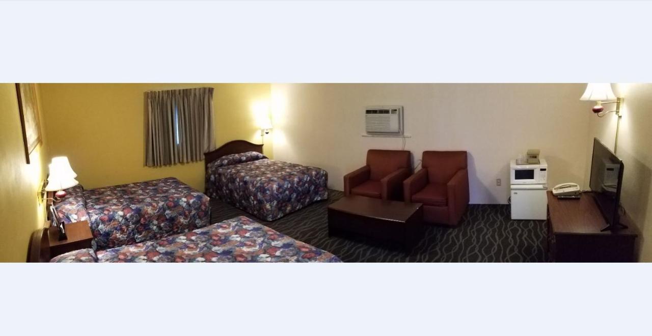 Budget Host Inn — photo 1