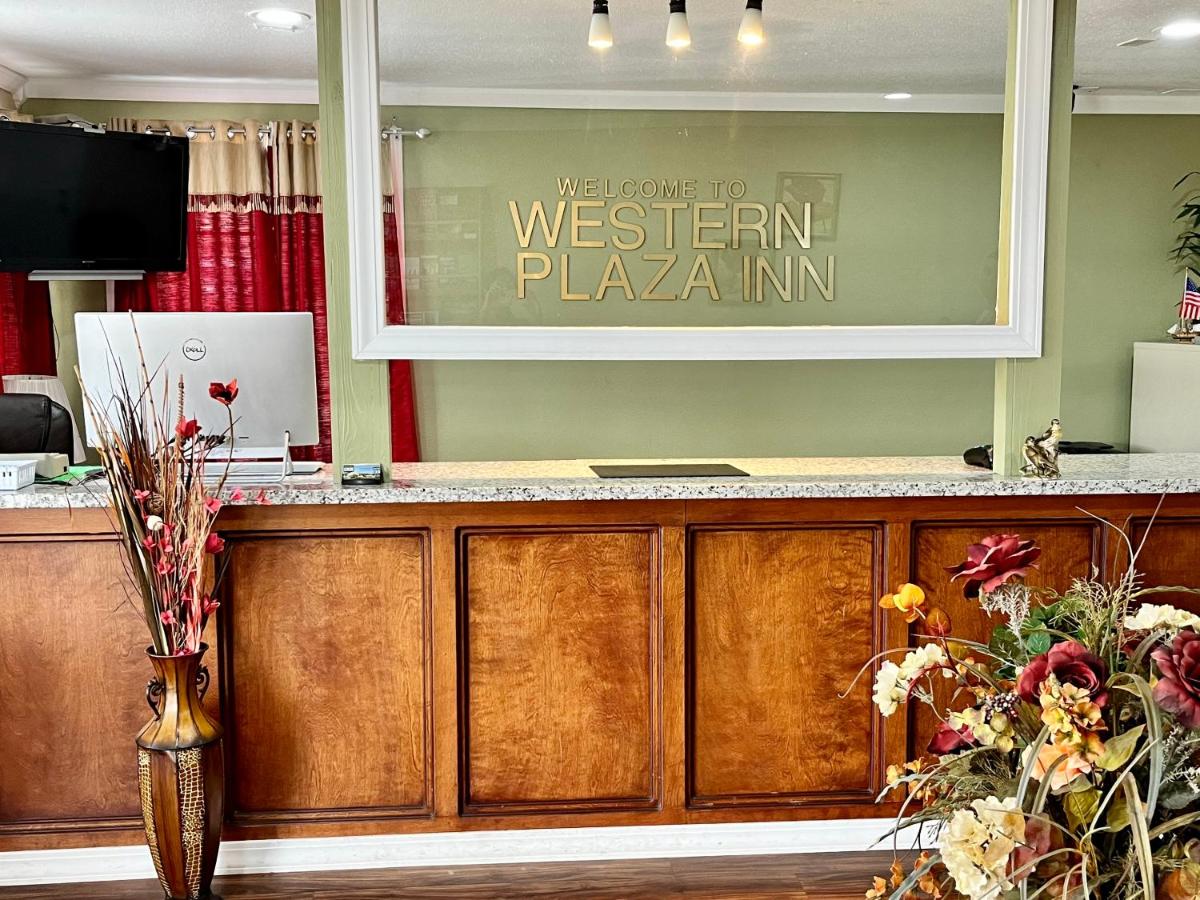 Western Plaza Inn — photo 1