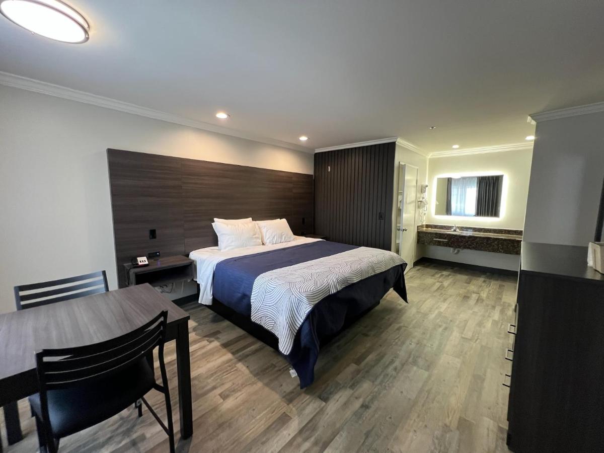 Cloud 9 Inn LAX — photo 1