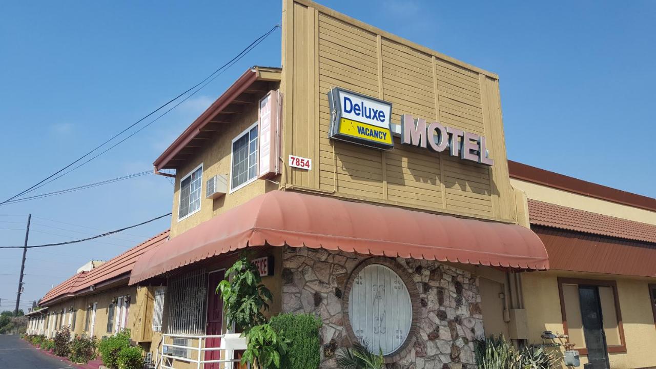 Deluxe Motel — photo 1