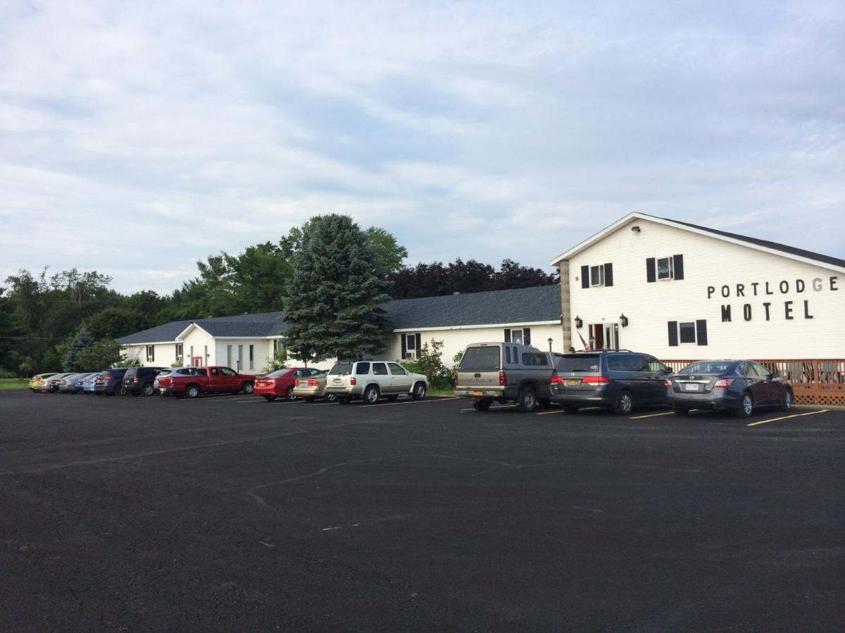 The Scheppard’s Hook Motel — photo 1