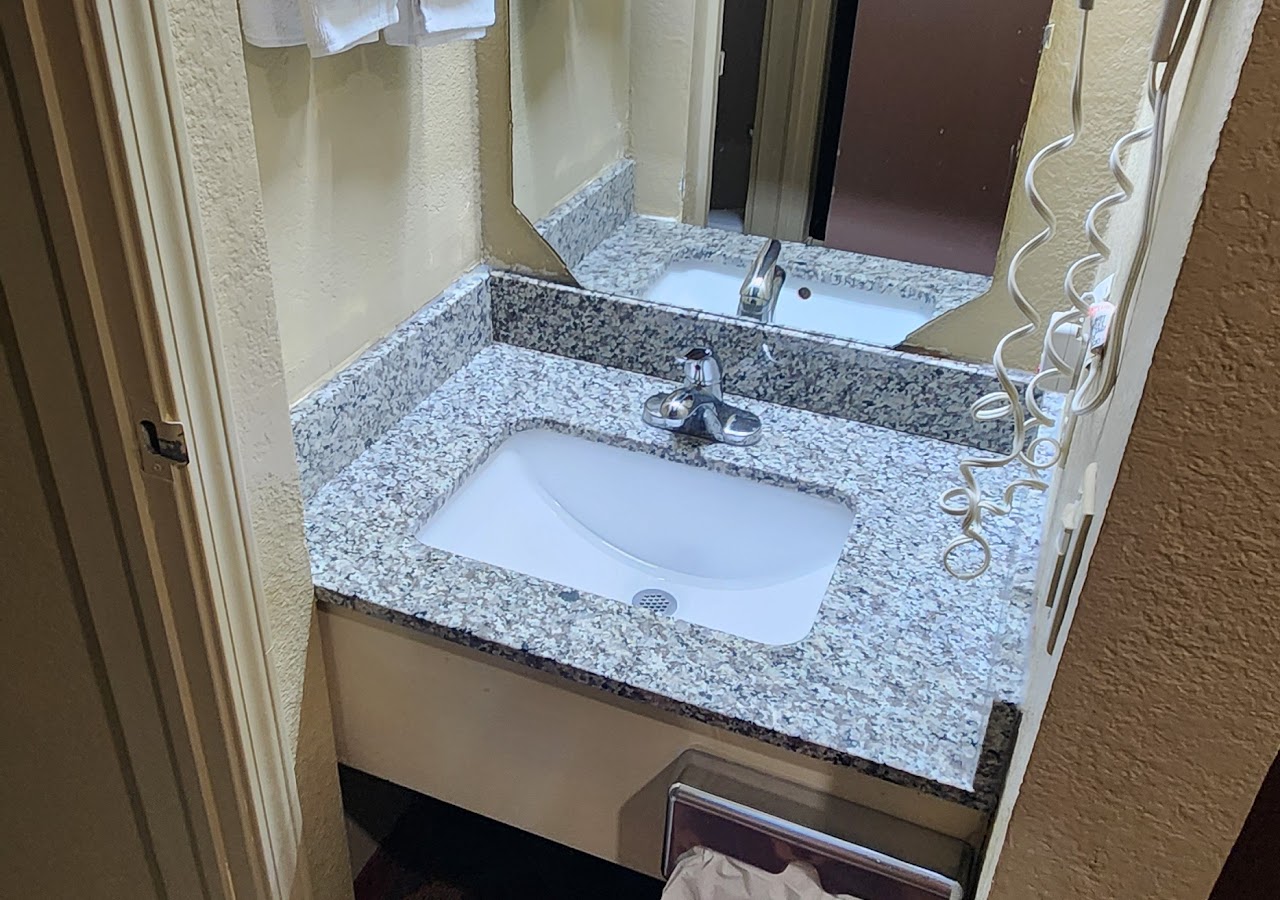 American Inn Evansville — photo 3