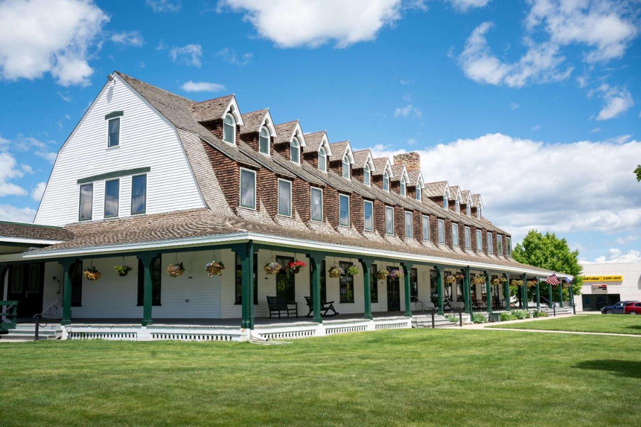 Sheridan Inn — photo 1