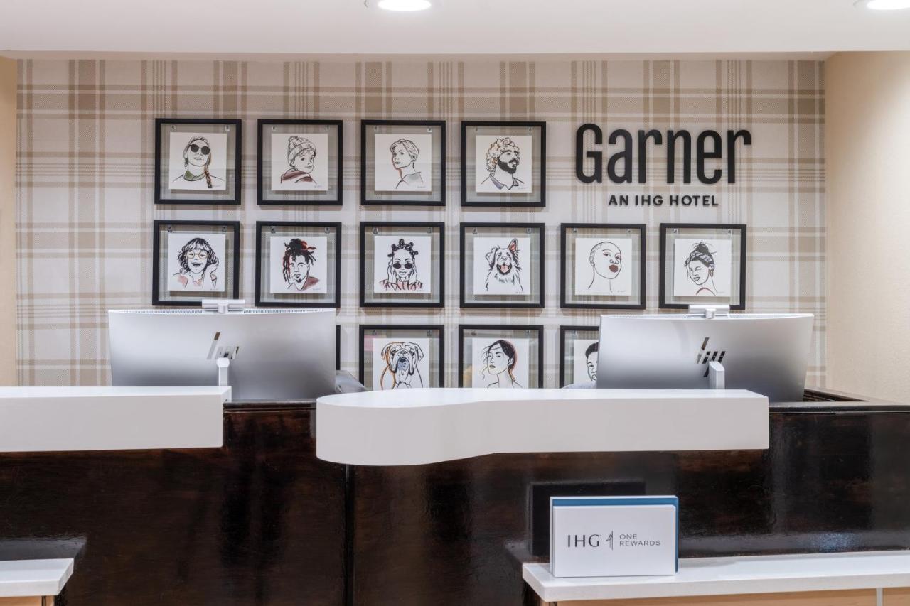 Garner Hotel Pigeon Forge Downtown by IHG — photo 1