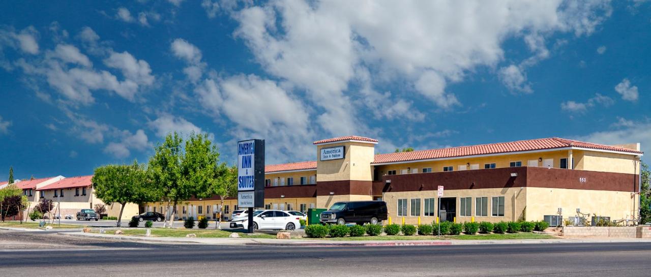America Inn & Suites — photo 1