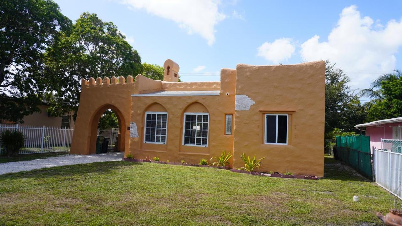 Mae's Guest House — photo 1