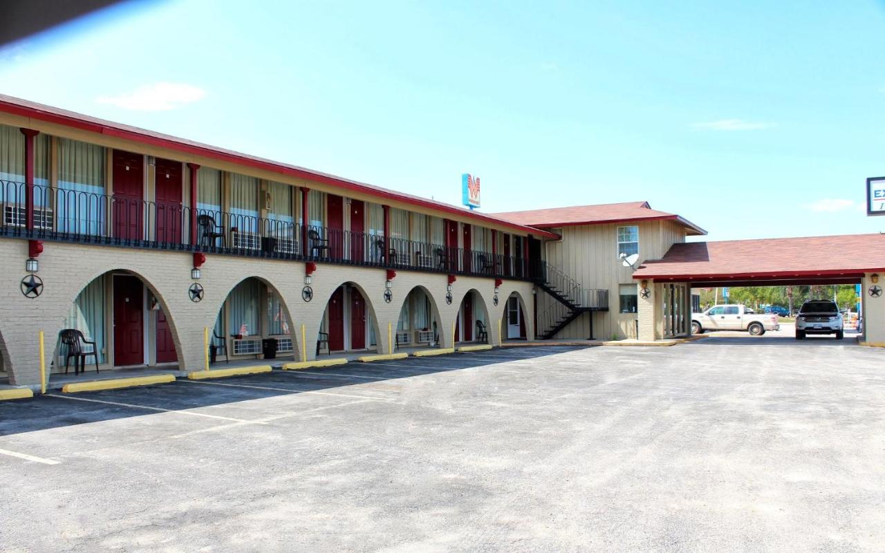 Executive Inn Goliad — photo 1