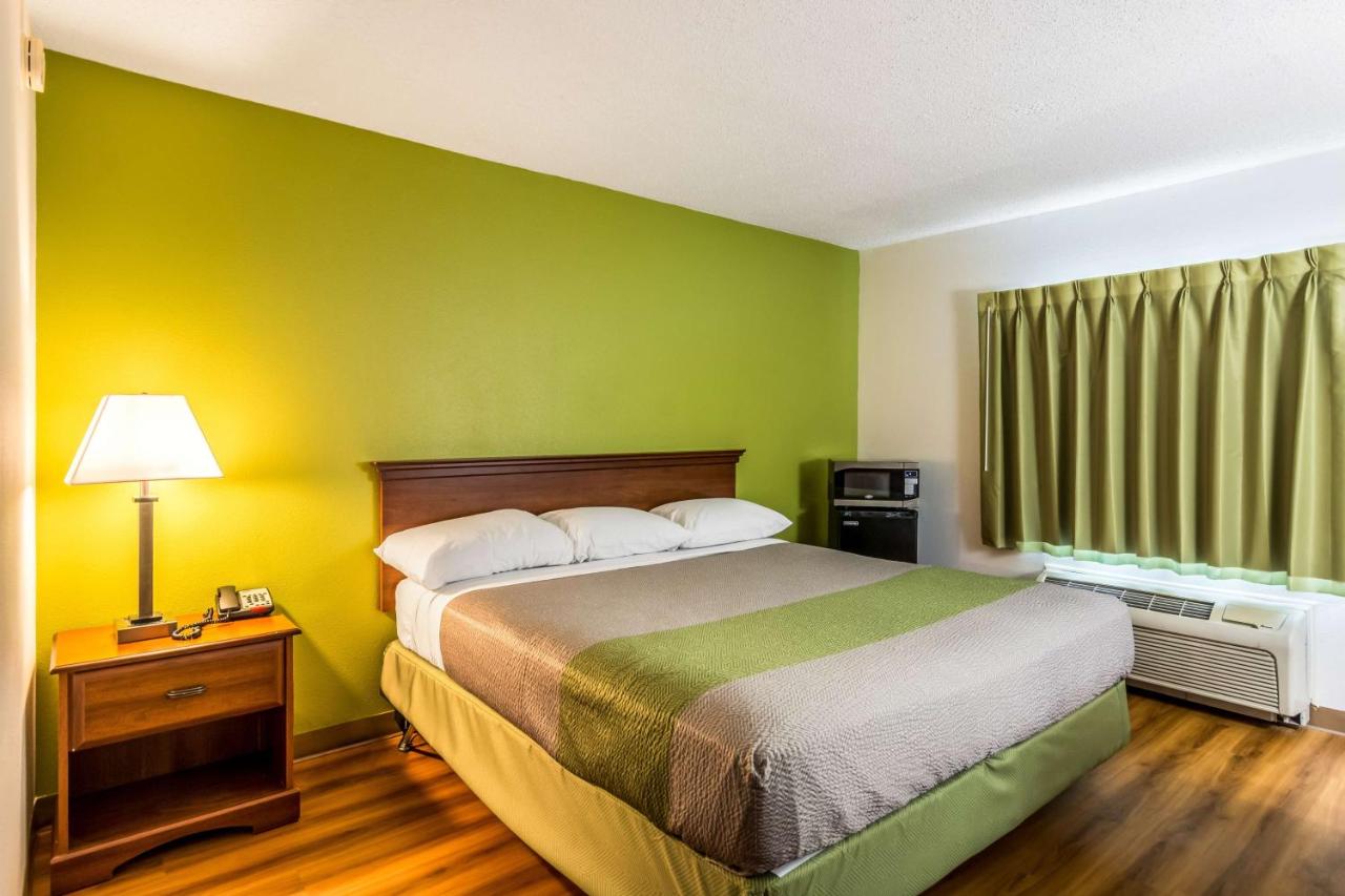 Budget Motor Inn - Petersburg / Fort Lee — photo 1