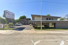Metro Lodge — photo 1