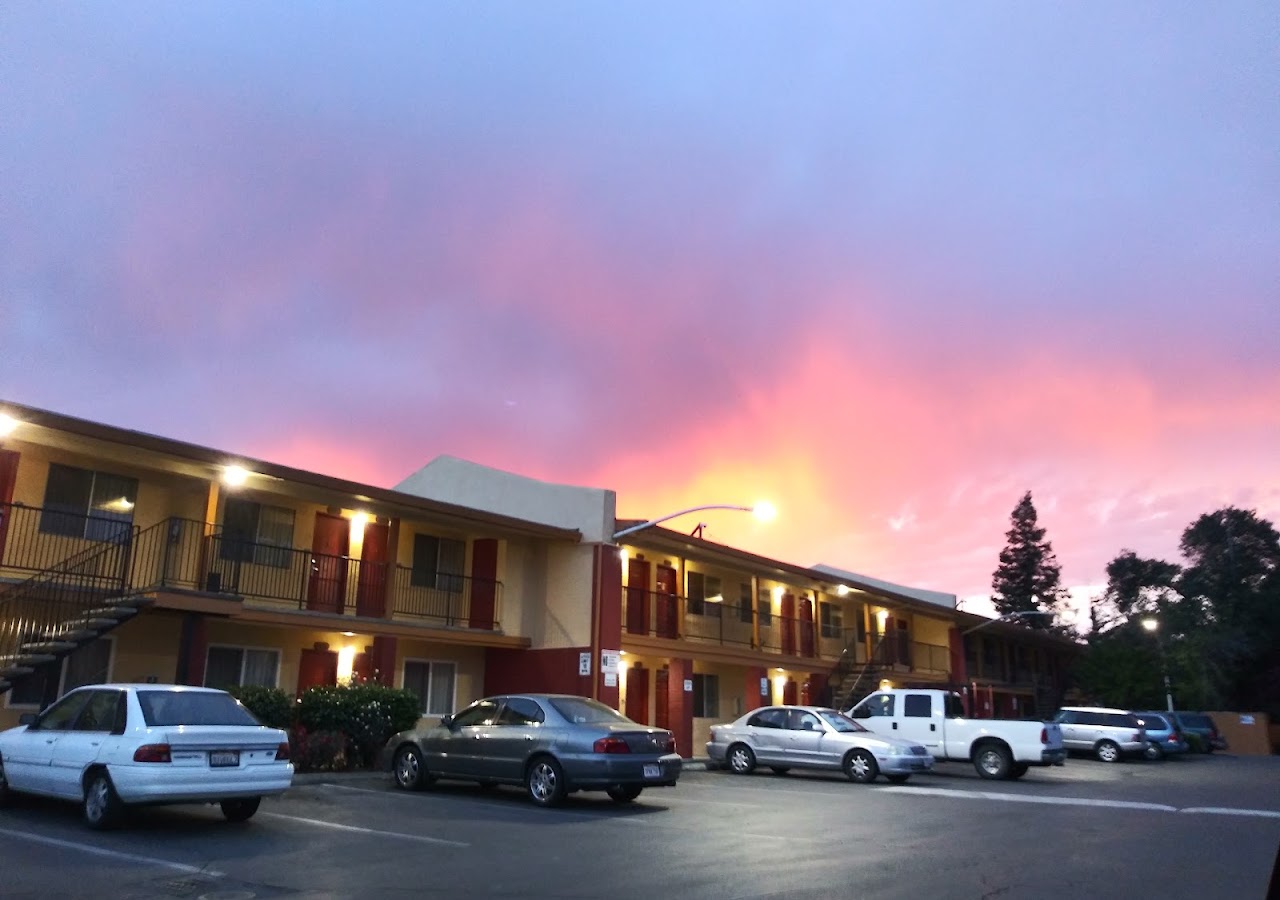 Vince's Motel — photo 2