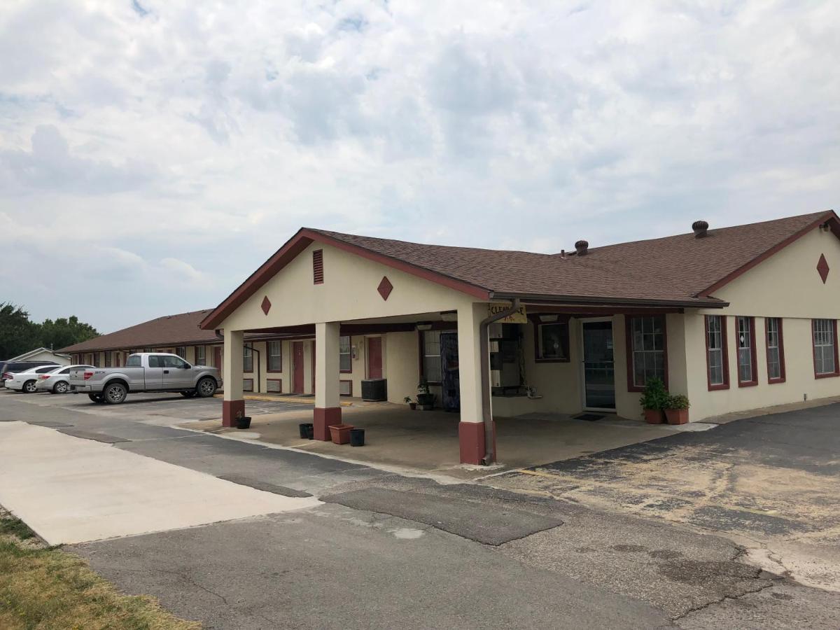 Rexdale Inn — photo 1