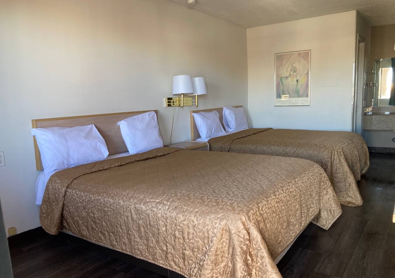Tree inn & Suites Albuquerque — photo 2