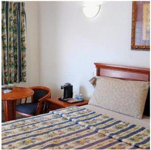 Raymoure Motel — photo 1
