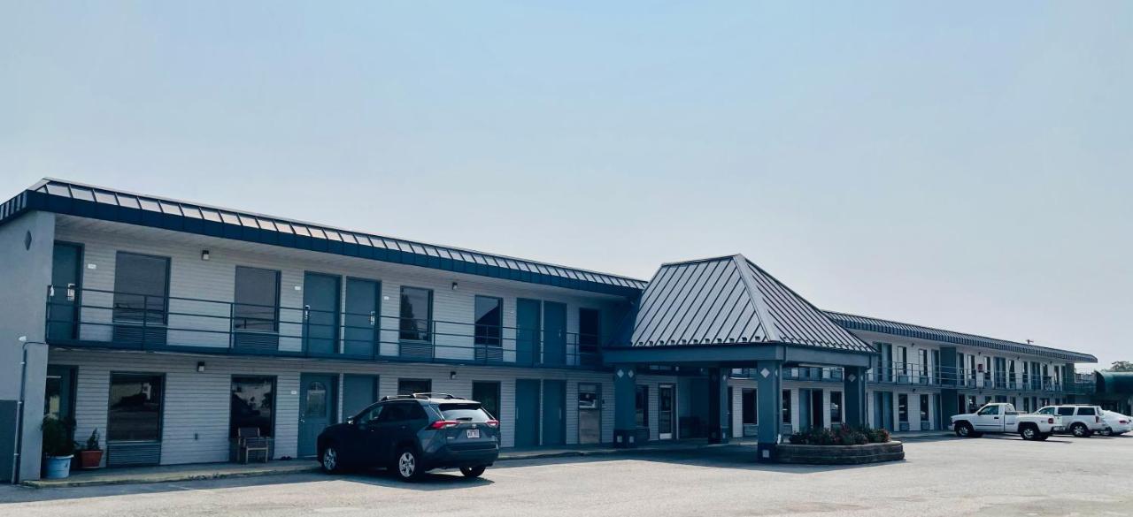 ROGERS INN — photo 1