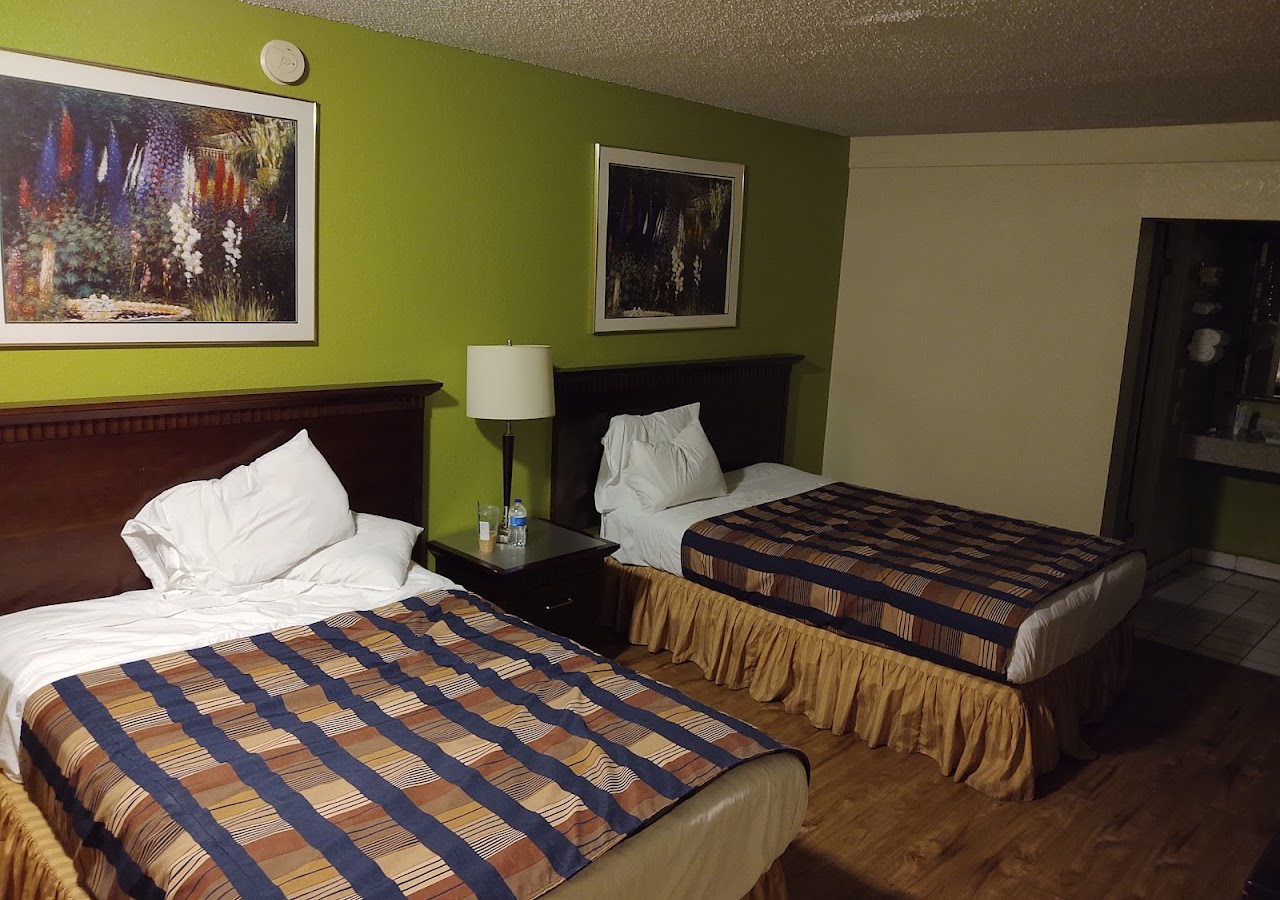 Ramada by Wyndham Modesto Yosemite Area — photo 2