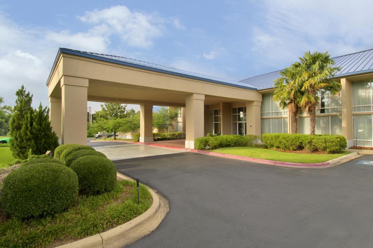 Economy Inn — photo 1
