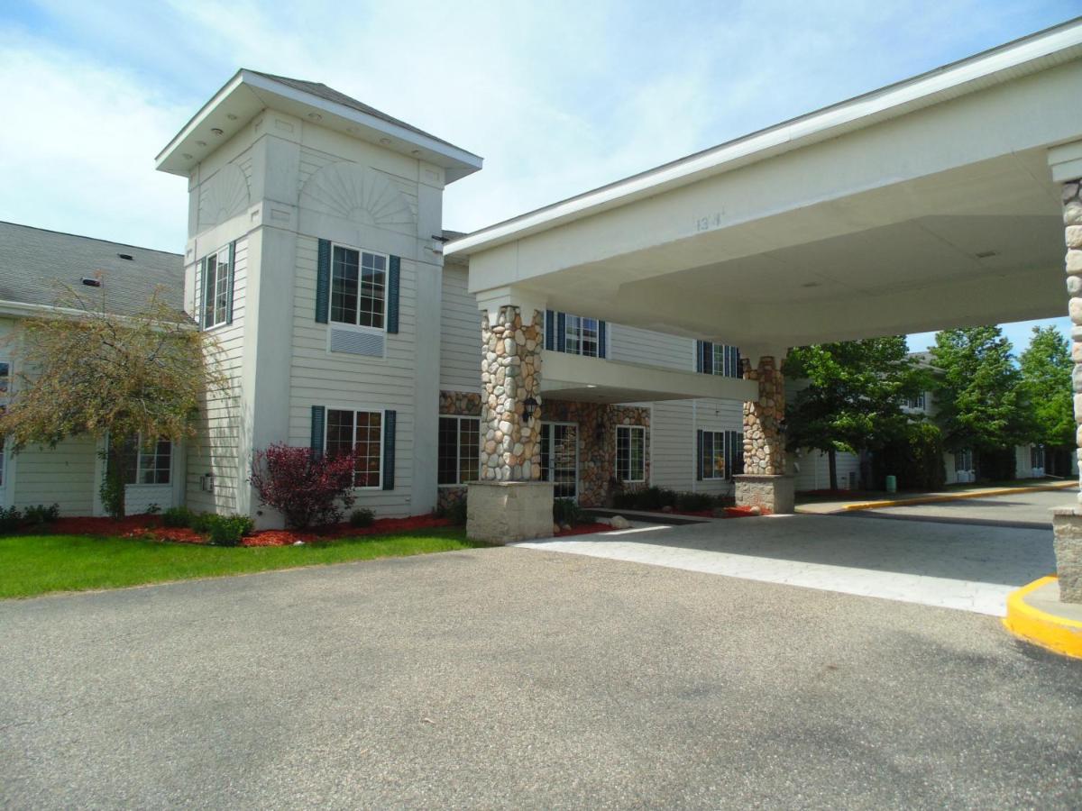 Opsal's Venture Inn Motel — photo 1