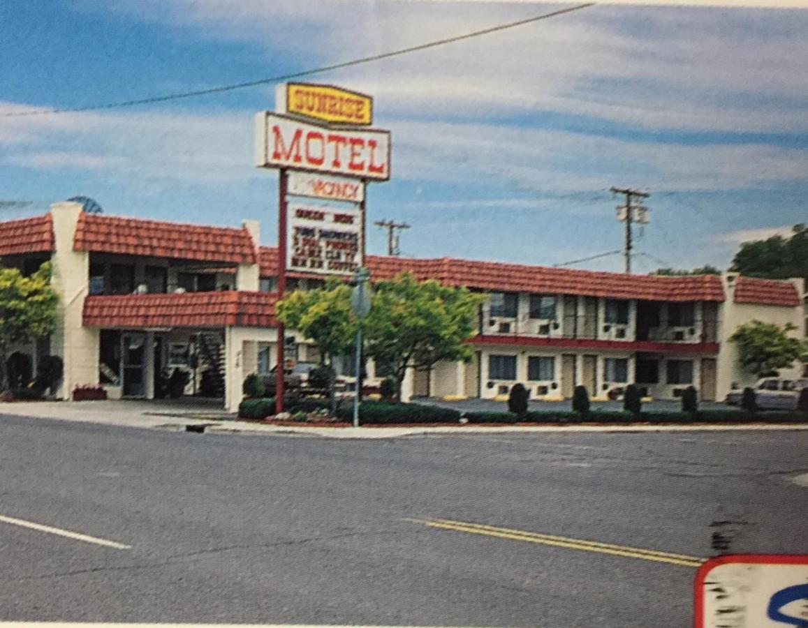 Sunrise Motel — photo 1
