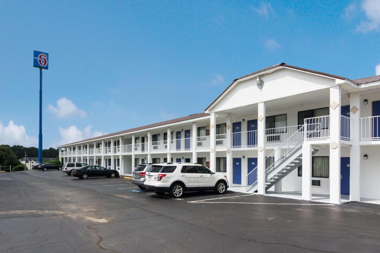 Green Oaks Motel — photo 1