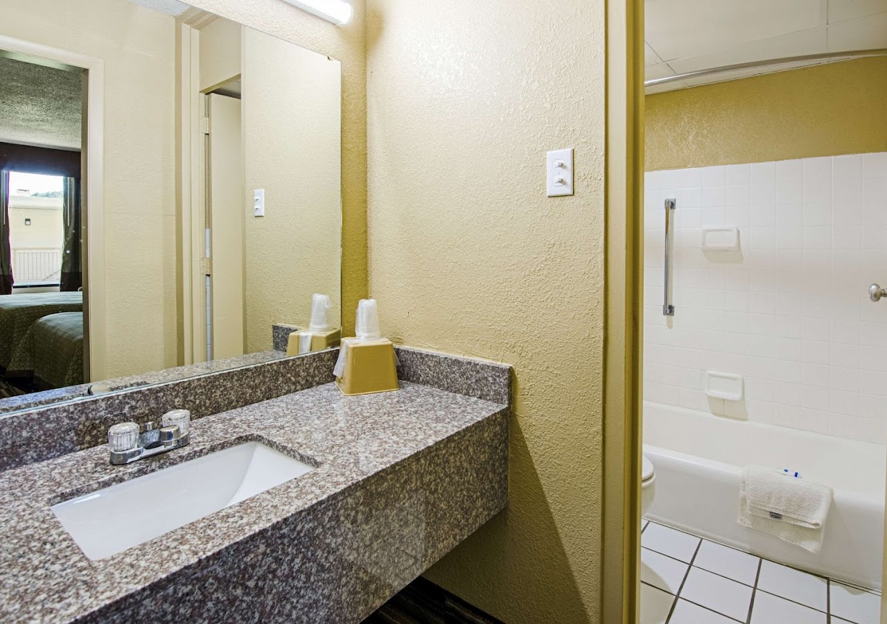 Travel Inn Bristol Near State Street — photo 3