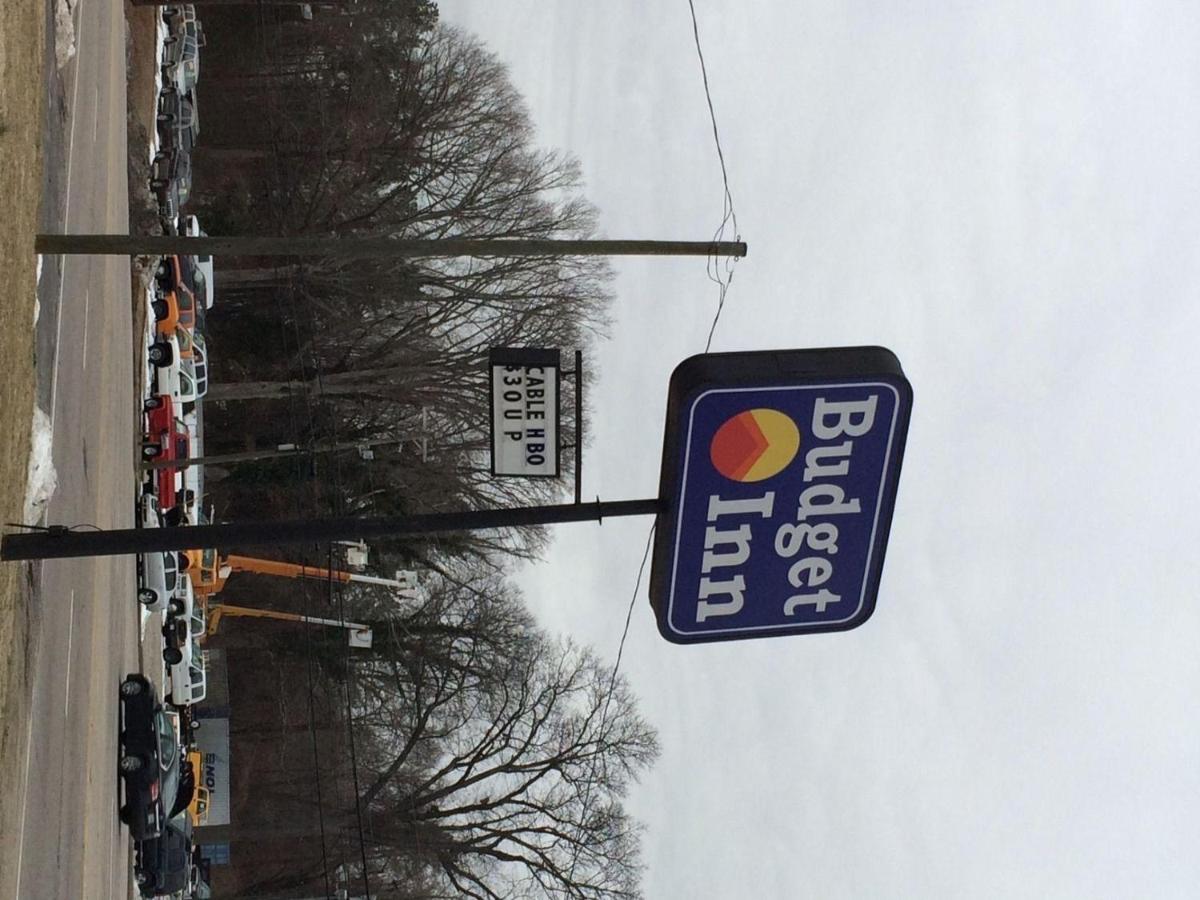 Budget Inn — photo 1
