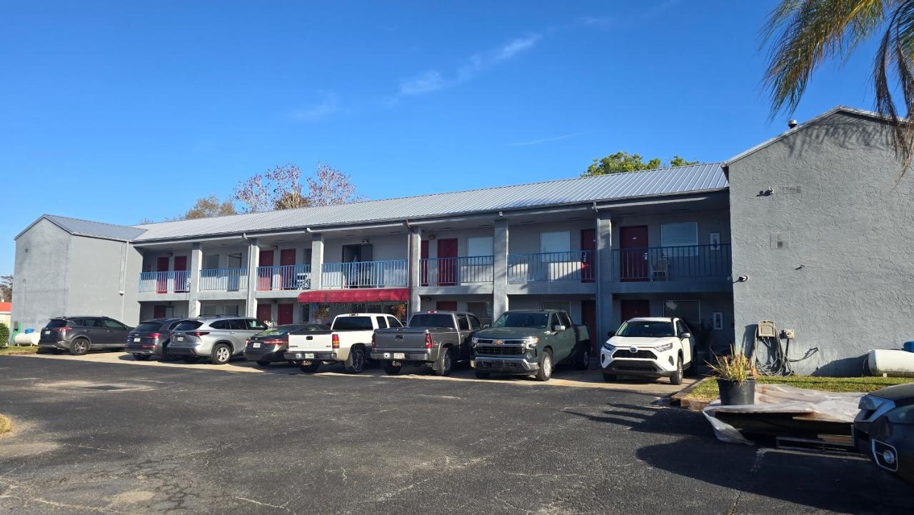 Lakeport Motel & Restaurant — photo 1