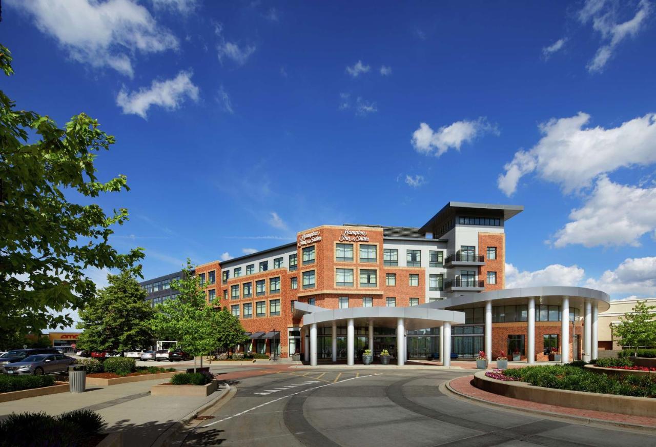 AAA Tower Inn & Suites — photo 1