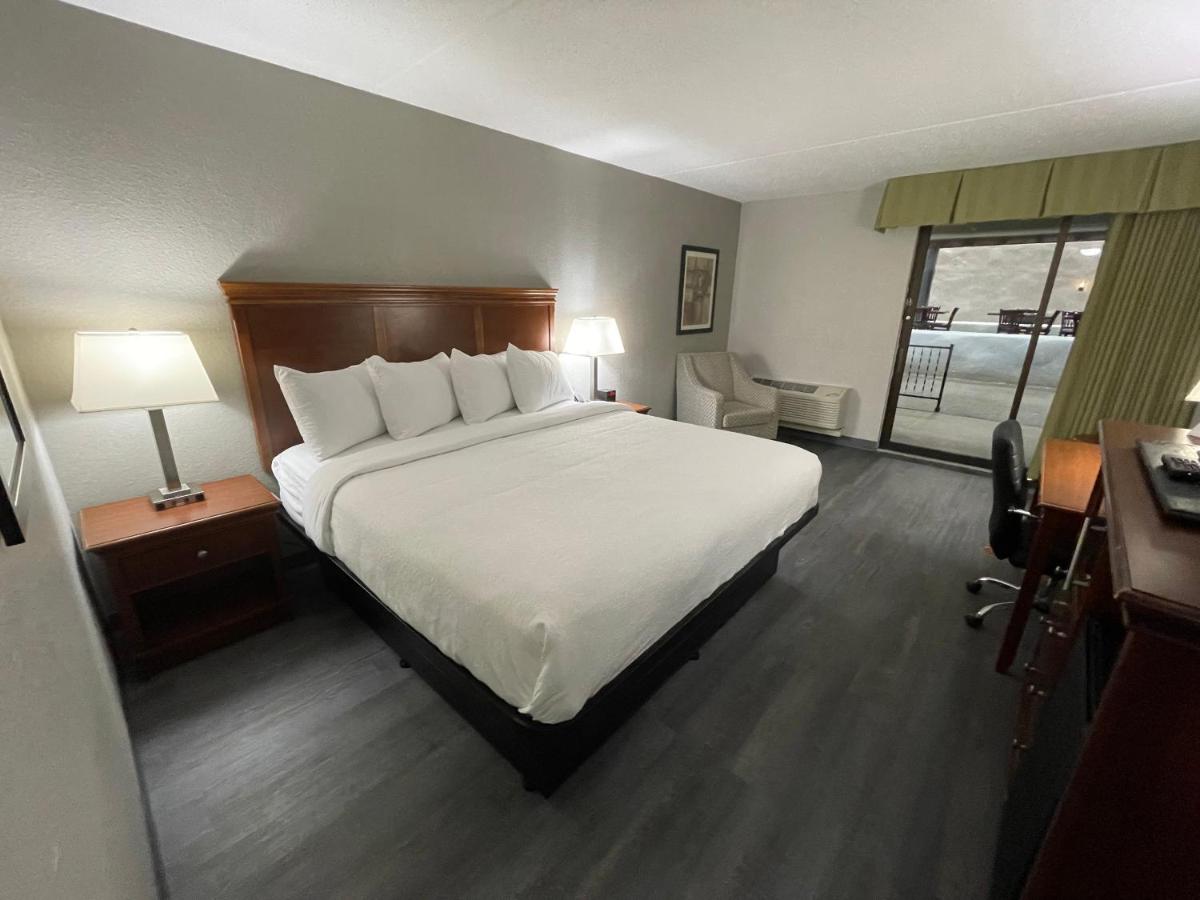 Pine Hotel — photo 1
