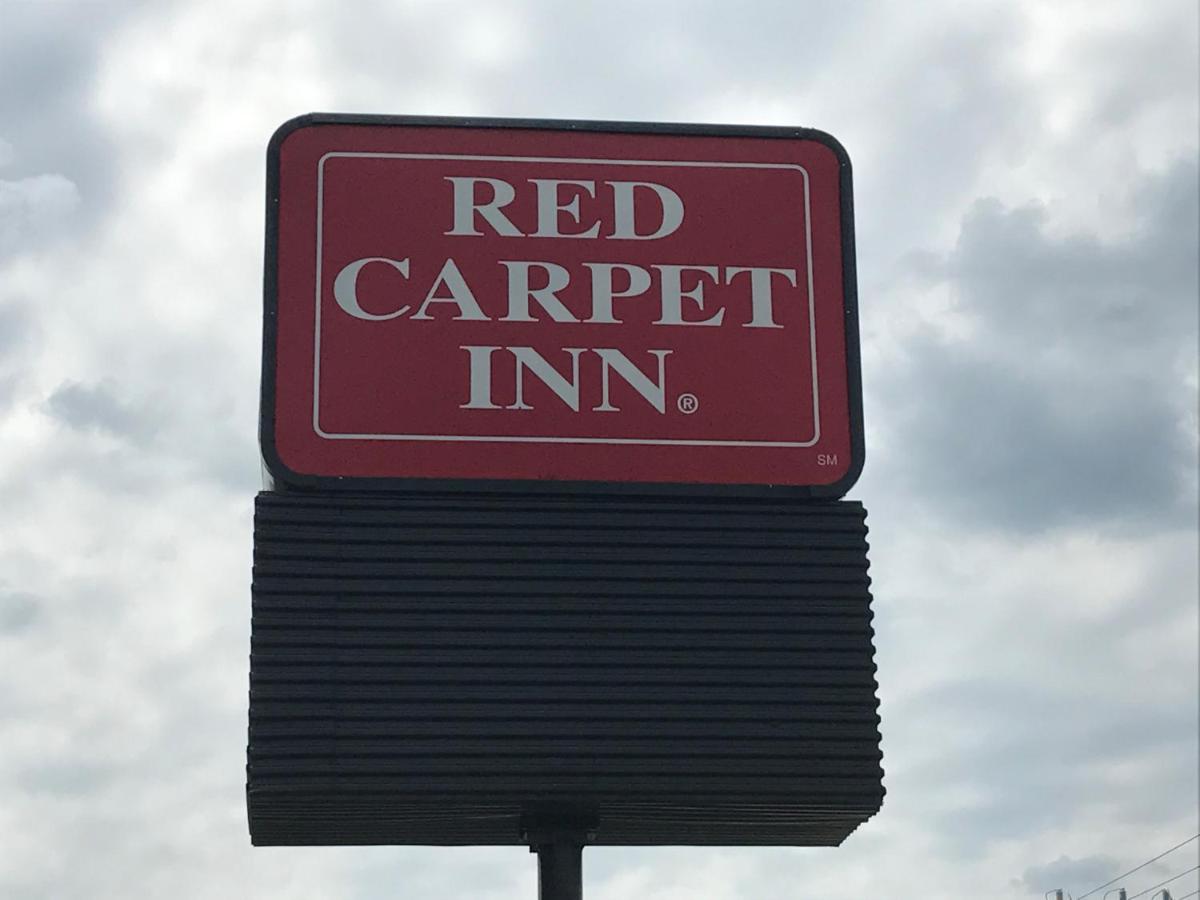 Red Carpet Inn — photo 1