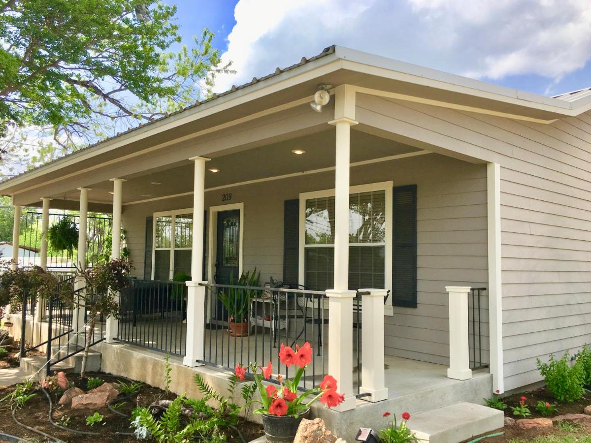 Phoenix Nest Guest Houses — photo 1