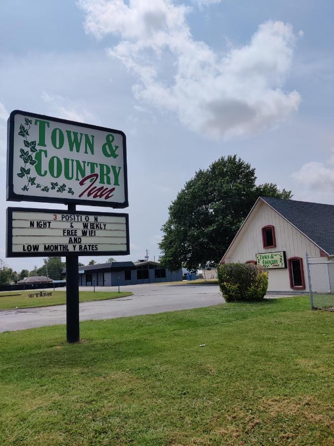 Town and Country INN — photo 1