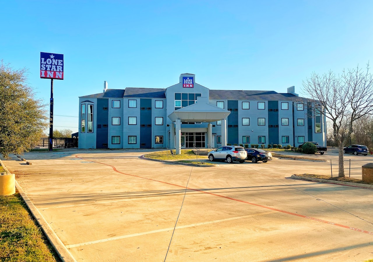 Lone Star Inn — photo 1