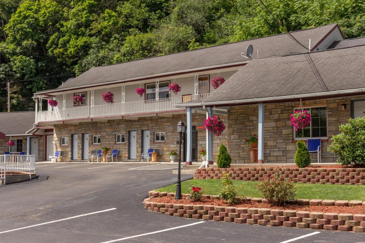 Budget Inn — photo 1