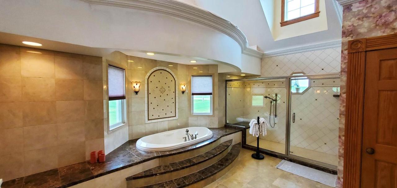 Victorian Suite by Amish Country Lodging — photo 1