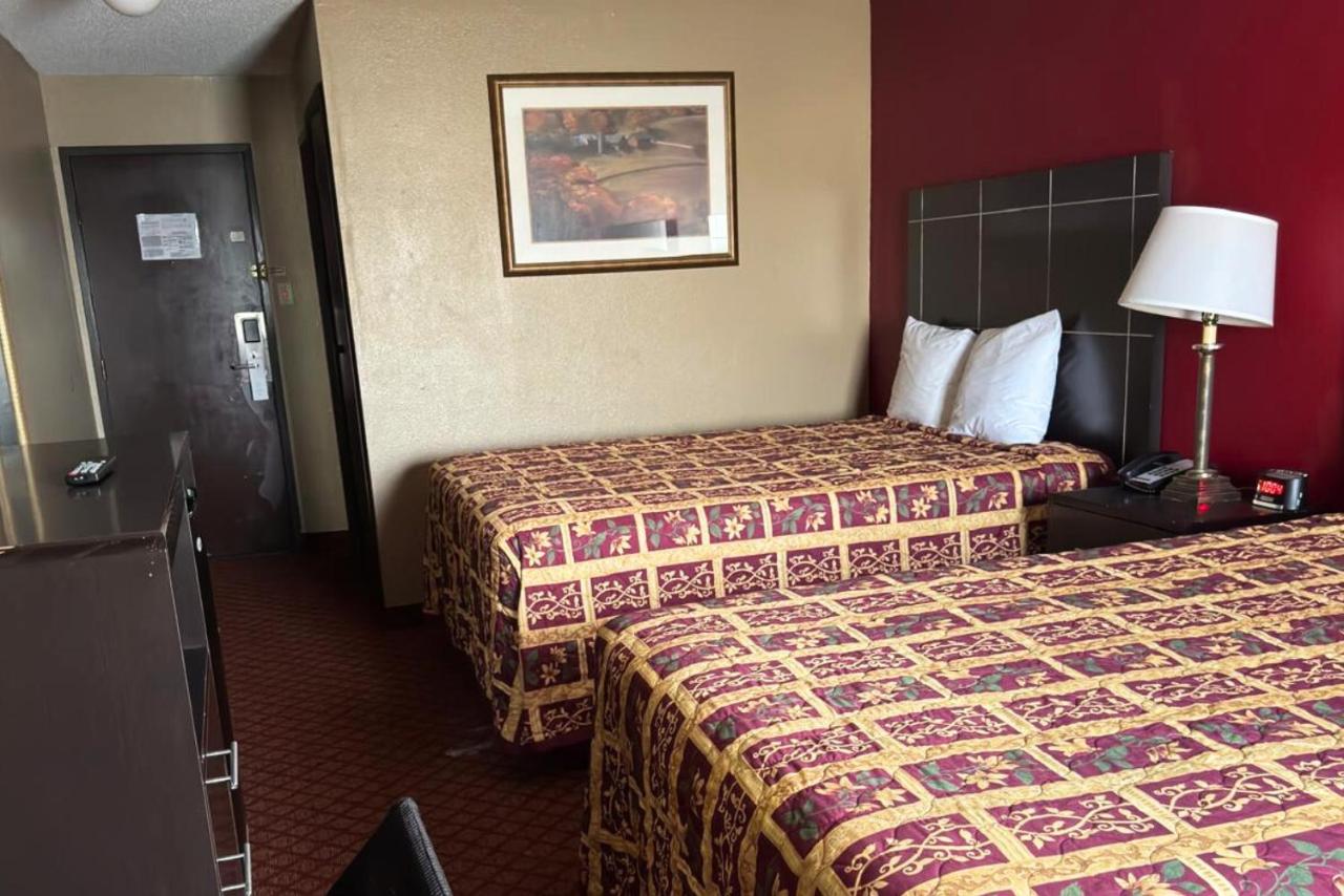 Broadway Suites — photo 1