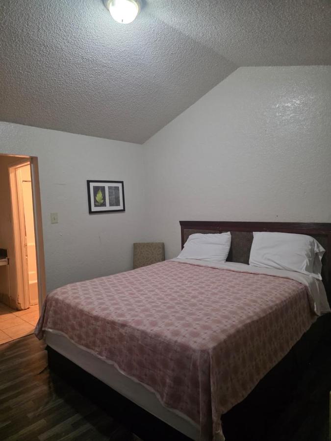 abram inn arlington — photo 1