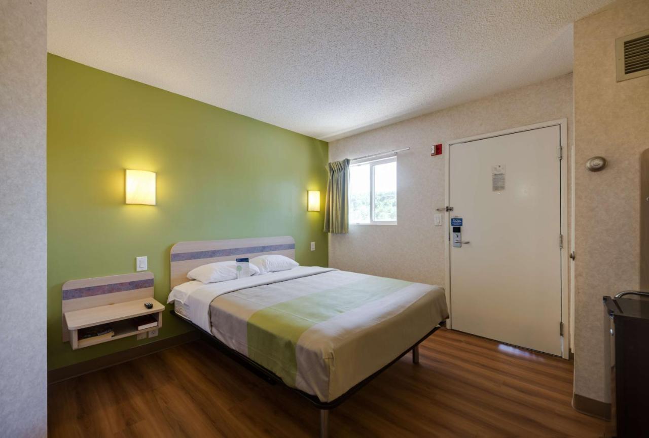 Motel 6-Statesville, NC — photo 1