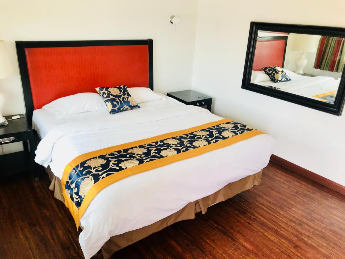 Imperial Suites — photo 1