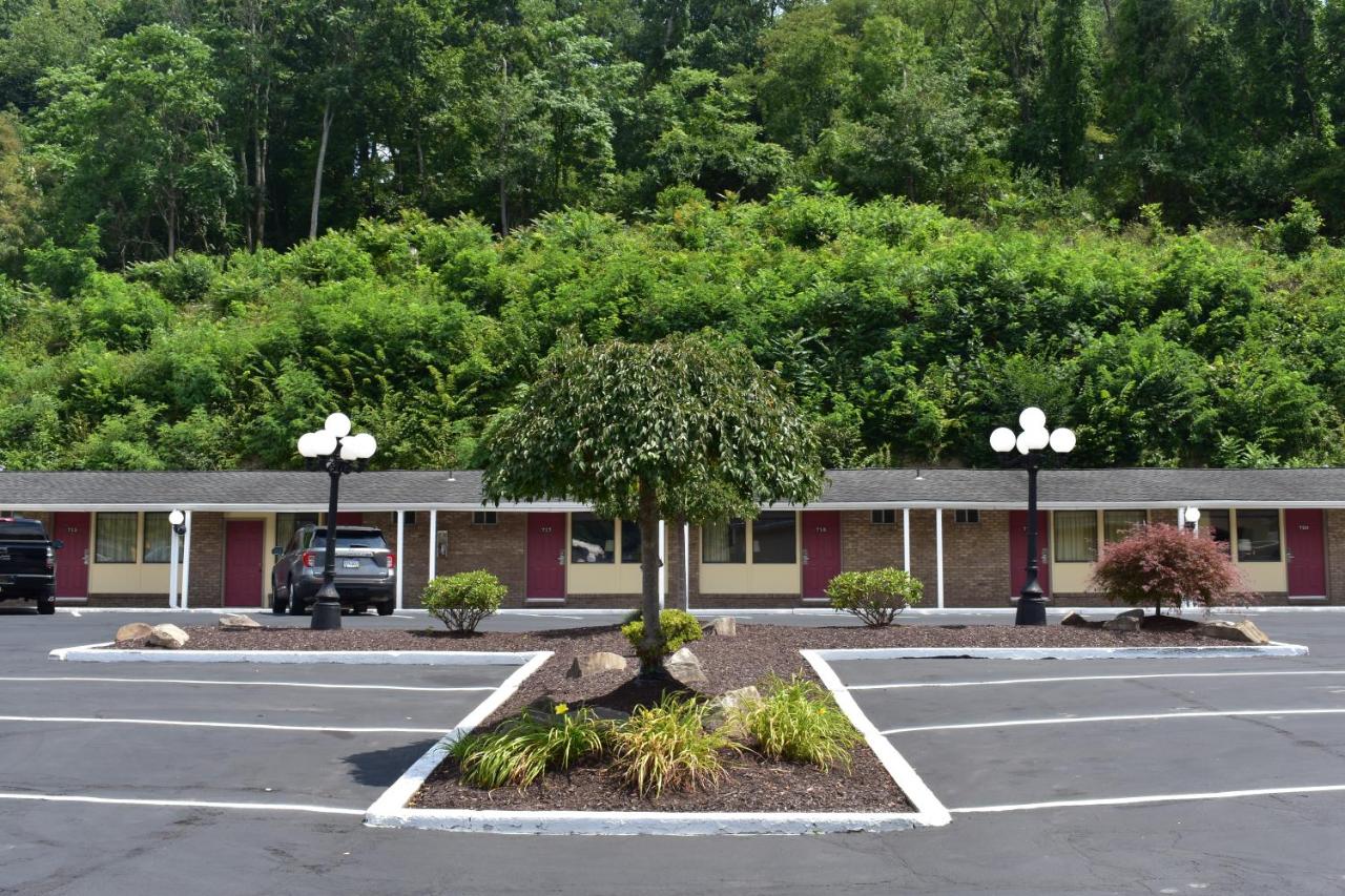 South Hills Motel — photo 1