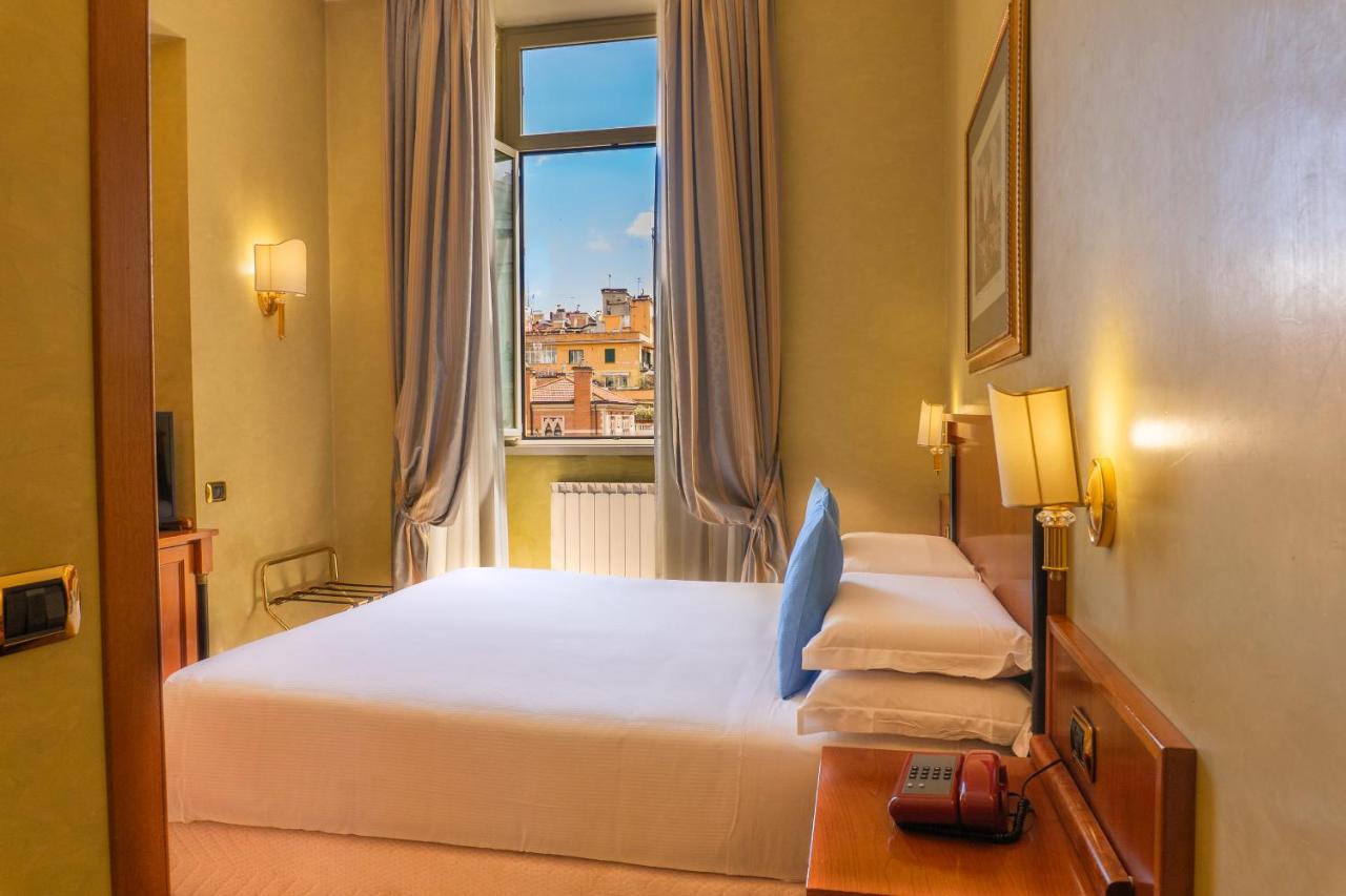 Hotel Roma — photo 1