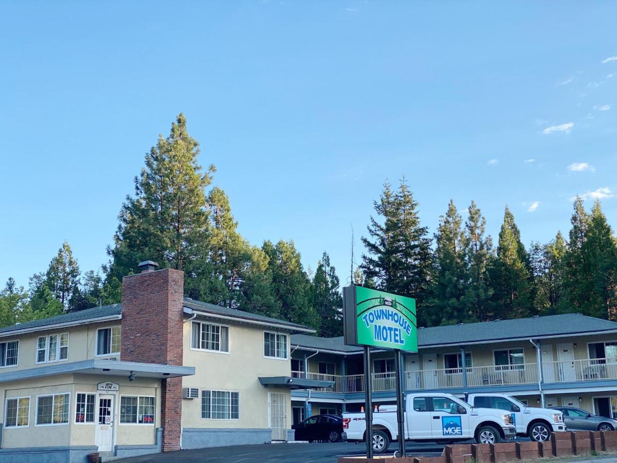 Town House Motel — photo 1