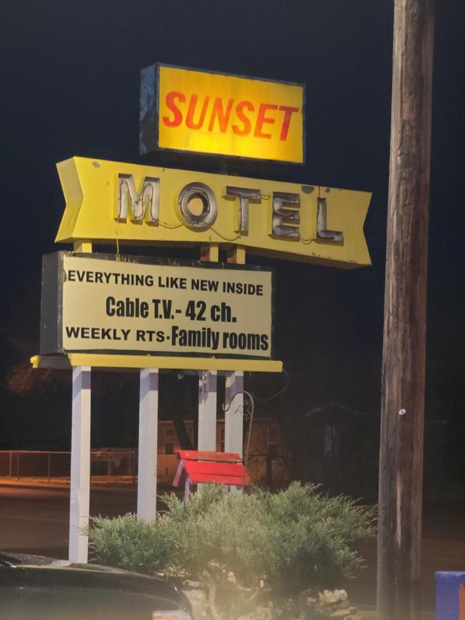 Sunset Motel — photo 1