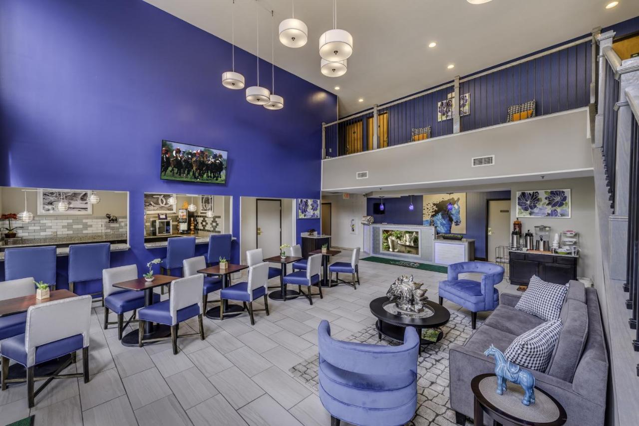 Lexington Inn and Suites — photo 1