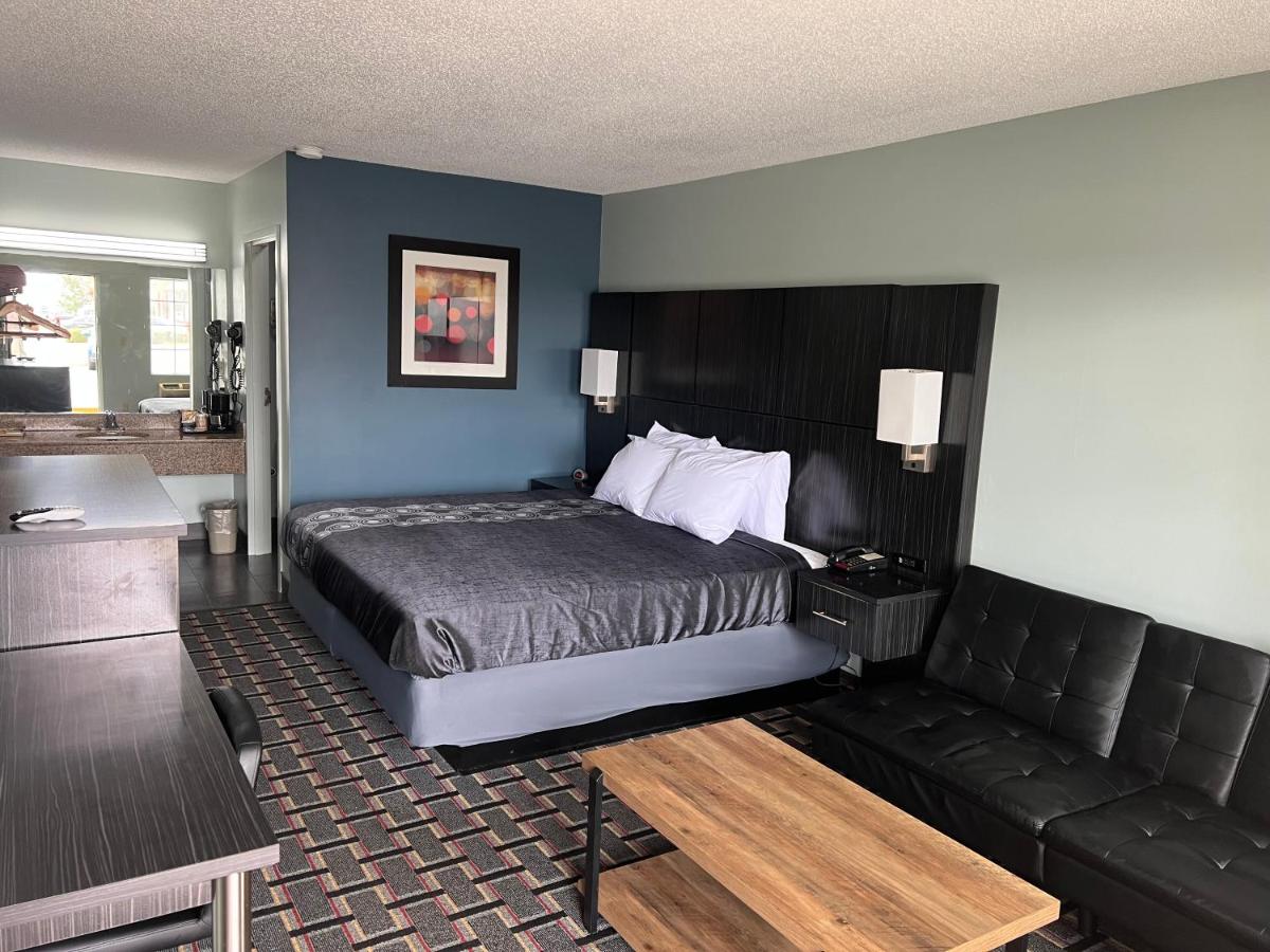 Executive Inn — photo 1