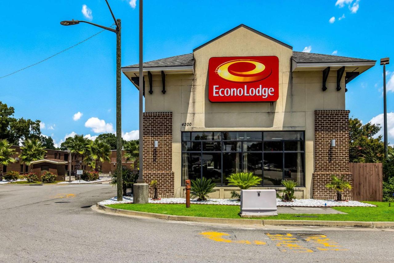 Econo Lodge Garden City — photo 1